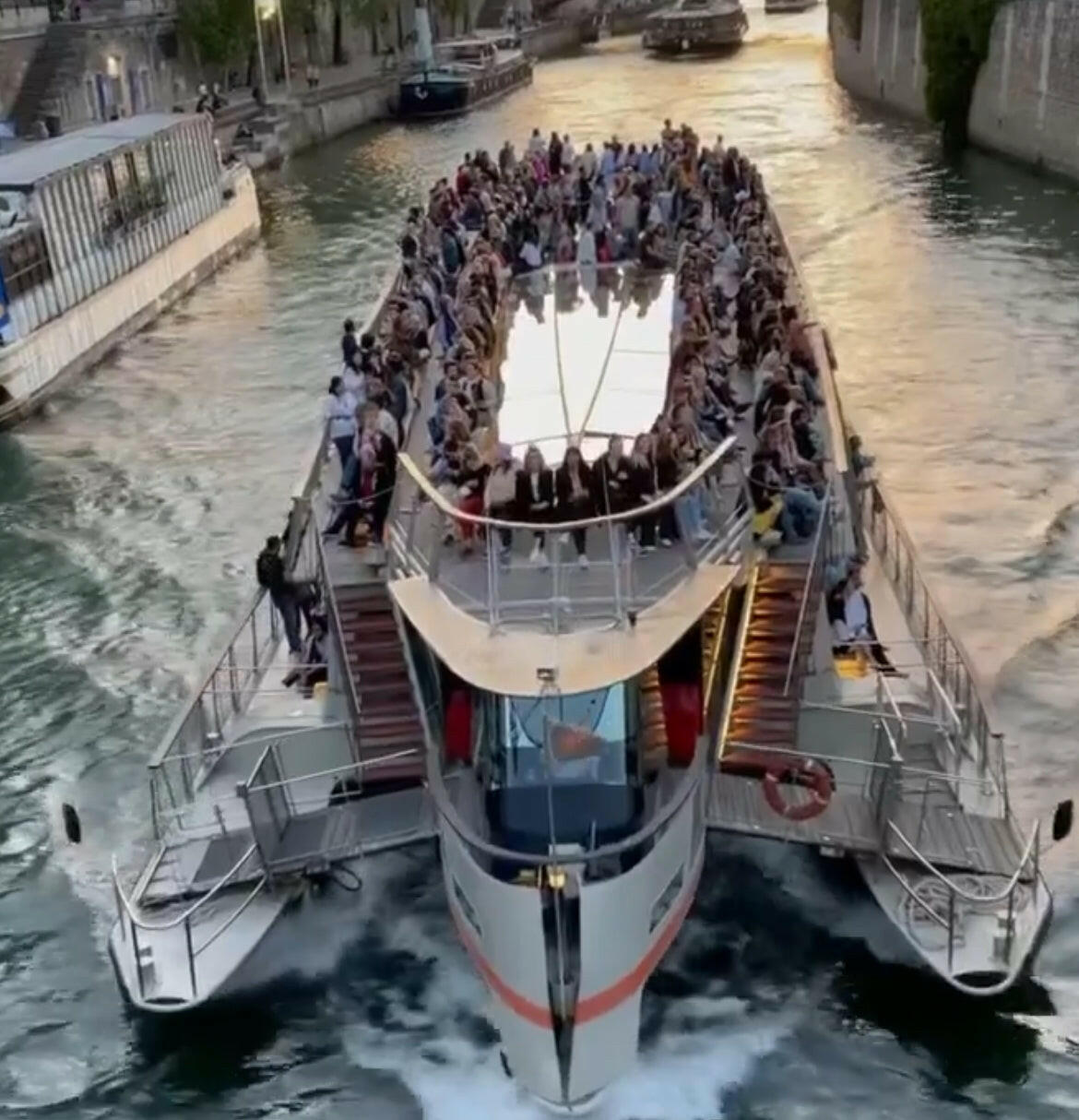 Cruzeiros do rio Sena | Bilhetes de Bateaux Parisiens